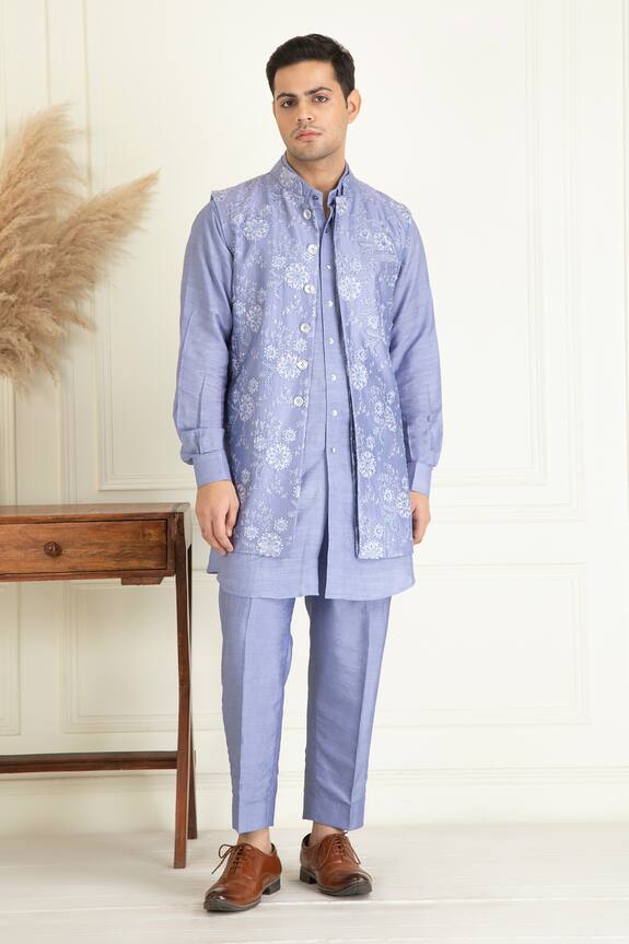 Priyanka Jain Floral Thread Work Bundi Kurta Set