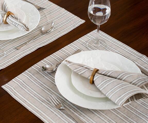 Elm & Oak Brooks Stripe Pattern Placemat - Set of 4