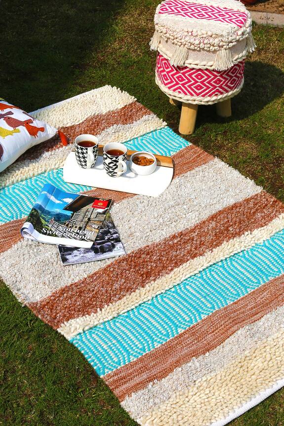 Amoli Concepts Hand Woven Stripe Pattern Rug 