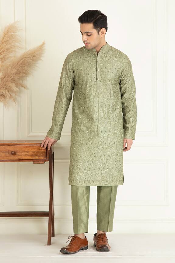 Priyanka Jain Floral Thread Embroidered Kurta Set