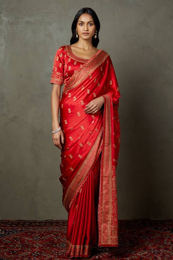 RI.Ritu Kumar Girija Silk Embroidered Saree With Unstitched Blouse Fabric
