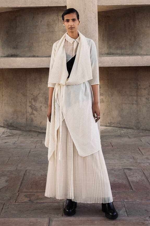 Urvashi Kaur Variable Panelled Jacket