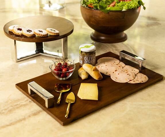 Elm & Oak Ladeele Cheese Platter