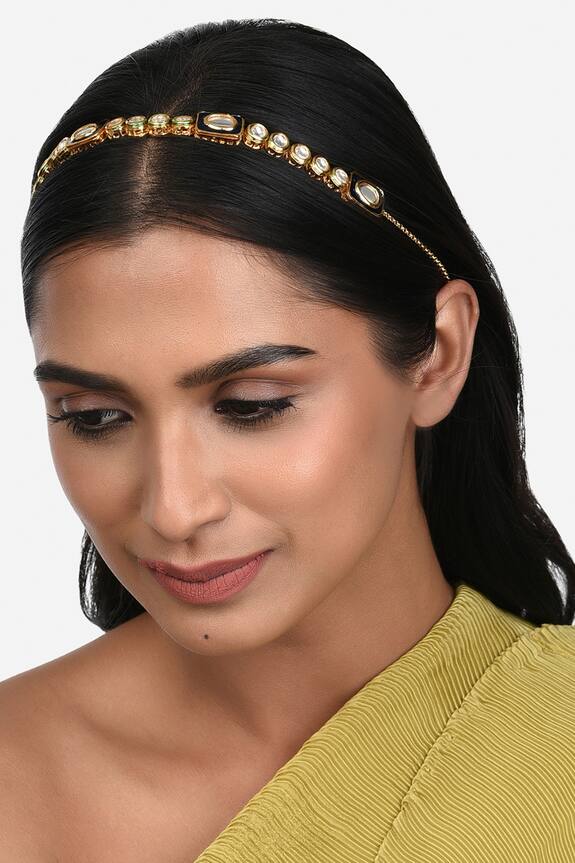 Ahaanya Polki Embellished Mathapatti