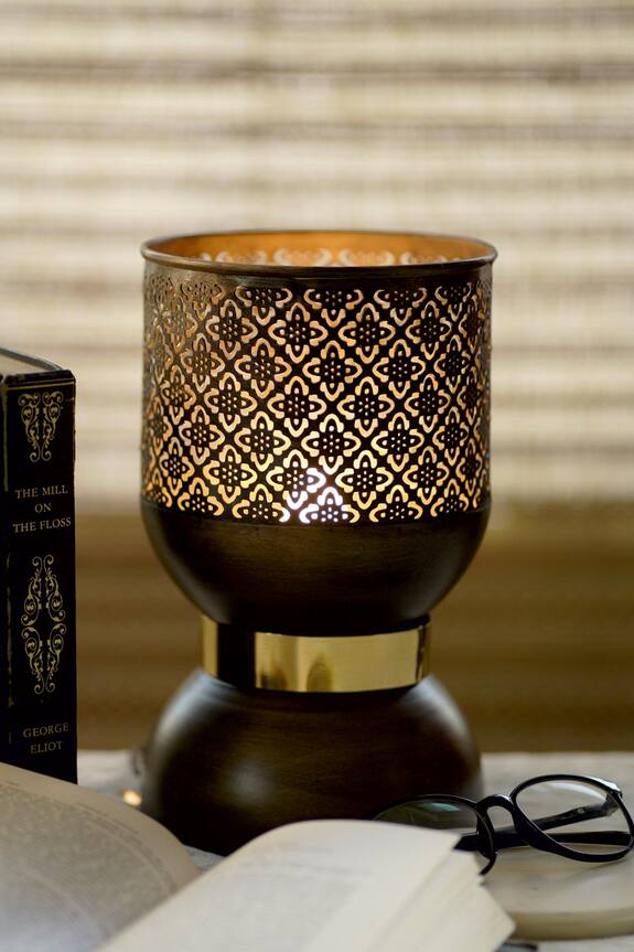 COURTYARD Ajrakh Round Table Light