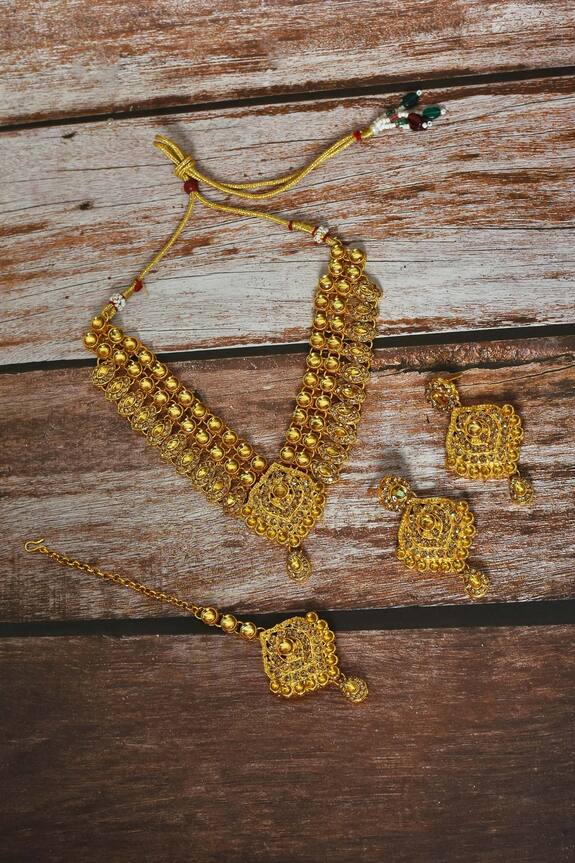 Nayaab by Aleezeh Vintage Kundan Embellished Necklace Net