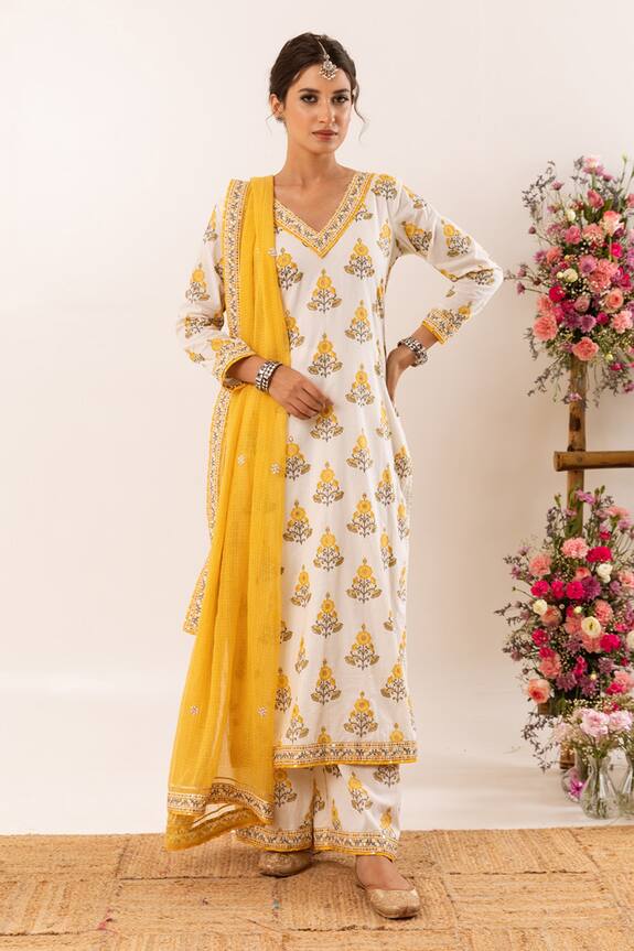 Rivaaj Clothing Cotton Botanic Print Kurta Palazzo Set