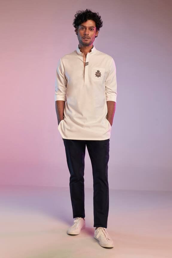 S&N by Shantnu Nikhil Crested Short Kurta