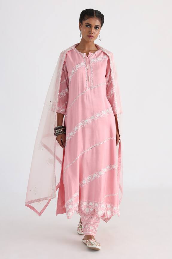 Smriti by Anju Agarwal Nayab Embroidered Kurta Set