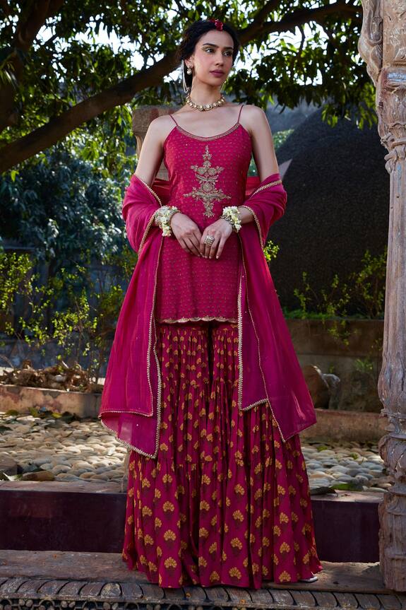 Kritika Dawar Scoop Neck Floral Print Kurta Gharara Set