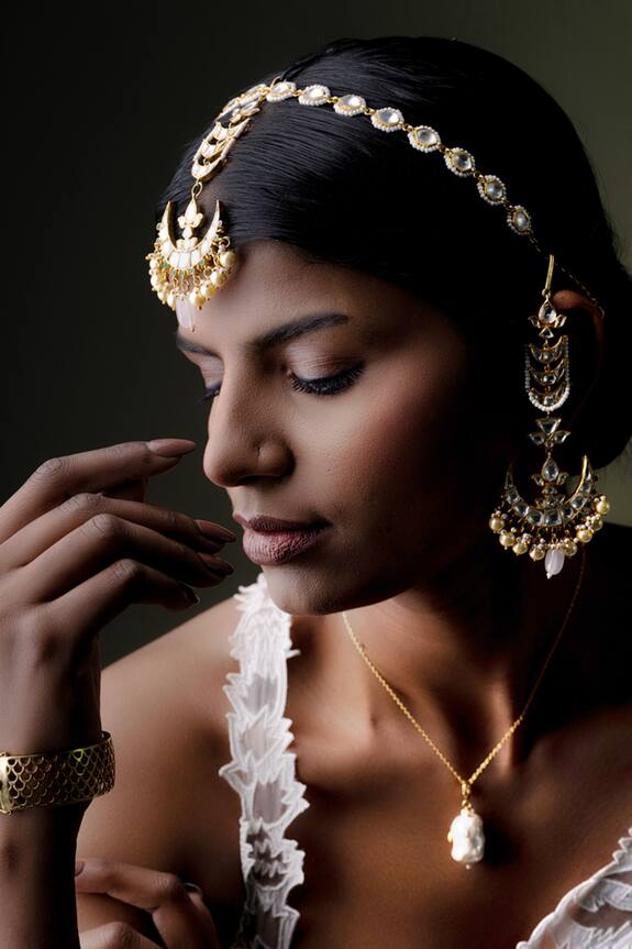 Osvag India Polki Embellished Maangtikka