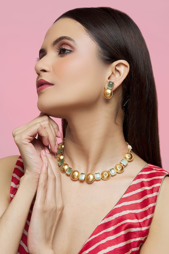 Nayaab by Aleezeh Stone Embellished Carved Necklace Set