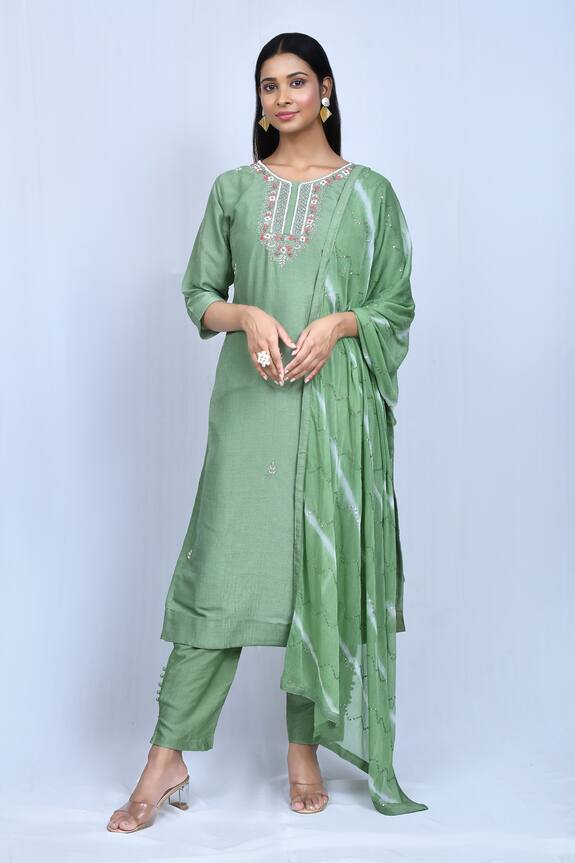 Nazaakat by Samara Singh Embroidered Kurta Set With Shaded Dupatta