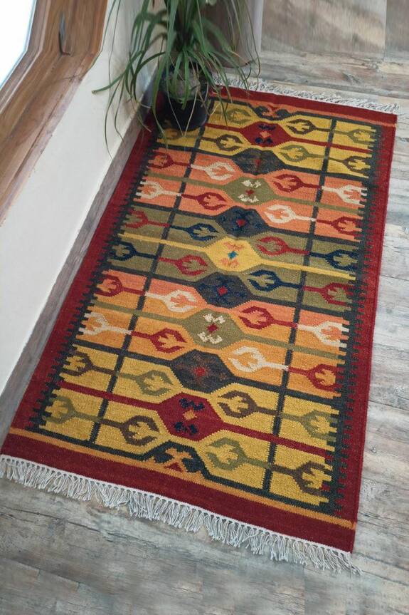 Nakshikathaa - Homeware Geometric Pattern Wool Rug