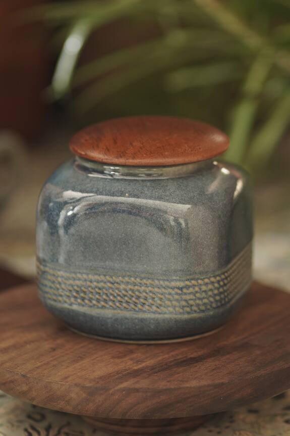 COURTYARD Nilgiri Martaban Cookie Container