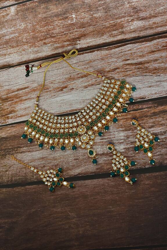 Nayaab by Aleezeh Flower Pattern Studded Choker Set