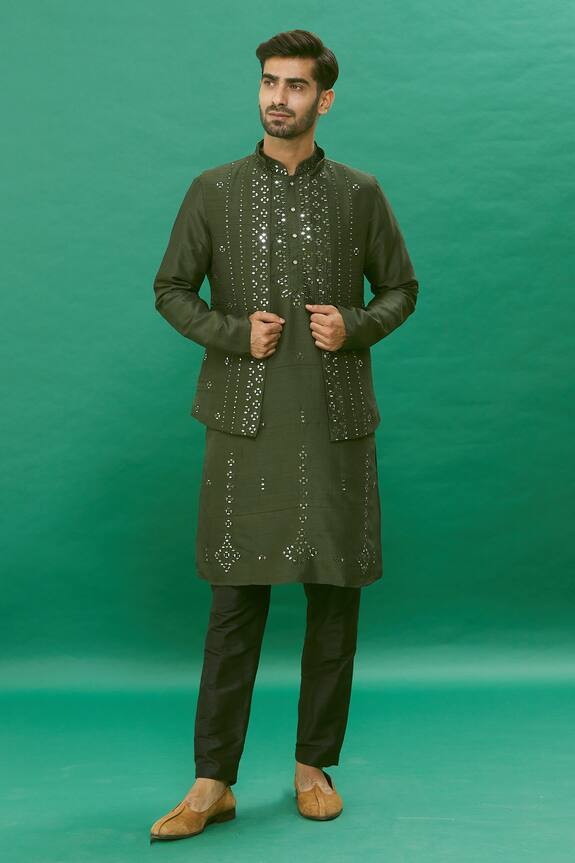 RNG Safawala Thread & Gota Work Bundi & Kurta Set