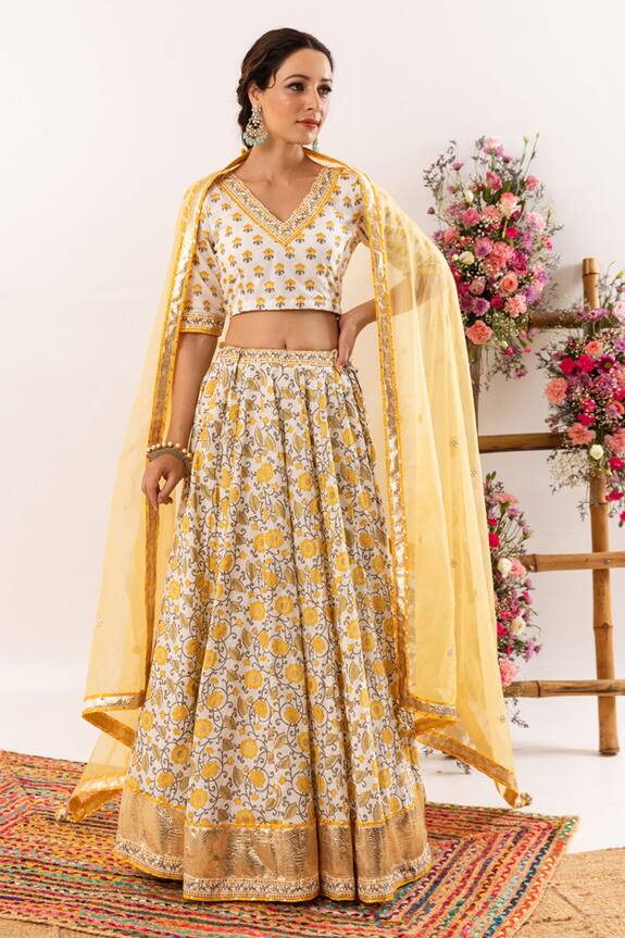 Rivaaj Clothing Nayab Floral Pattern Lehenga Set