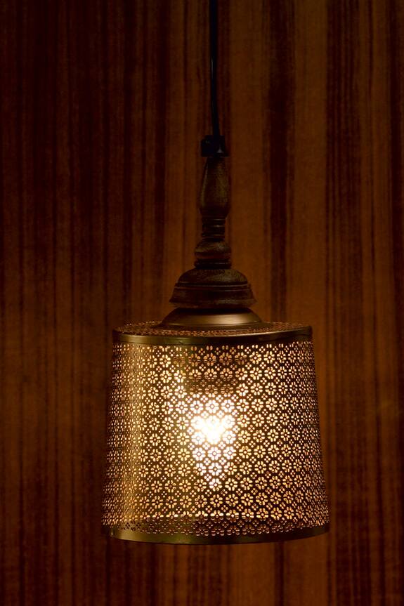 COURTYARD Ruhani Round Pendent Light