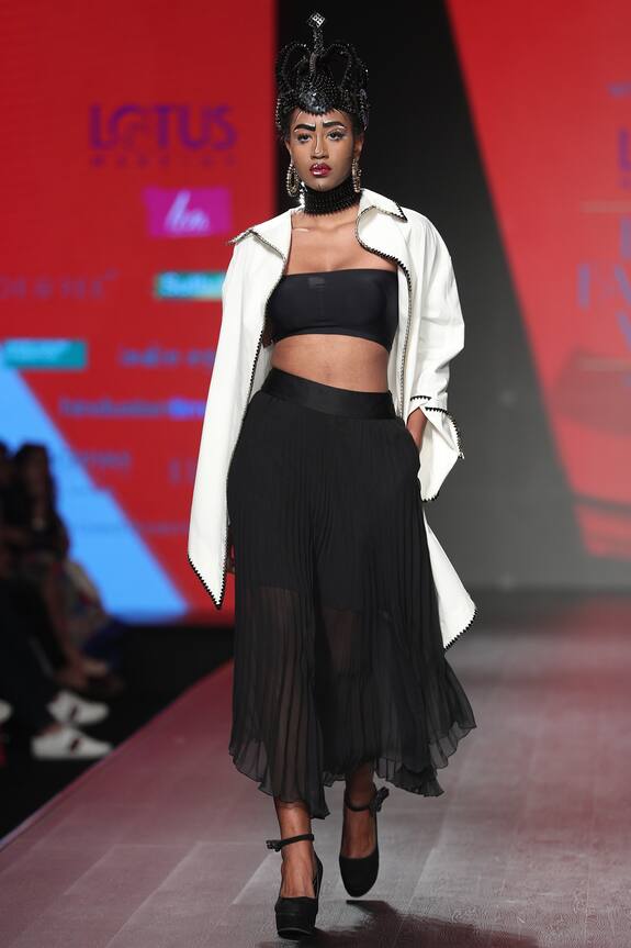 Nitin Bal Chauhan Edge Embroidered Border Jacket