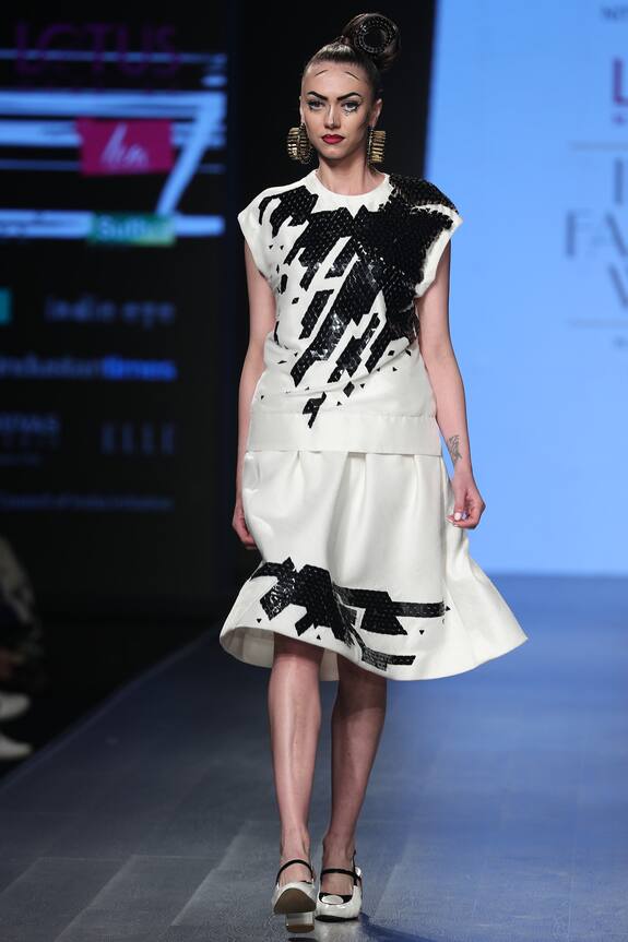 Nitin Bal Chauhan Edge Hand Embroidered Skirt Set