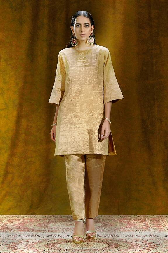 Weaver Story Tissue Silk Kurta & Pant Set