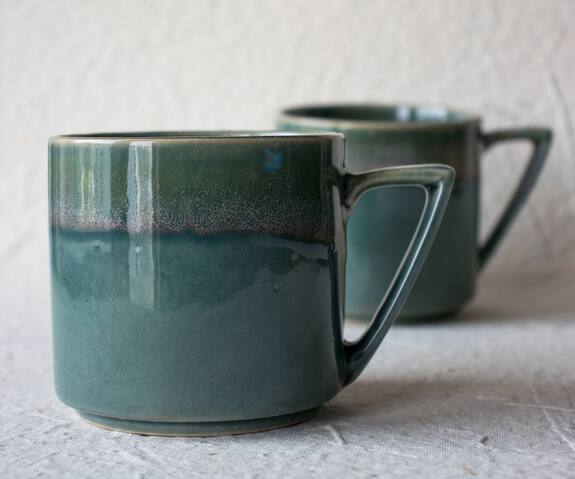 The Table Fable Triangle Handle Mug (Set of 2)