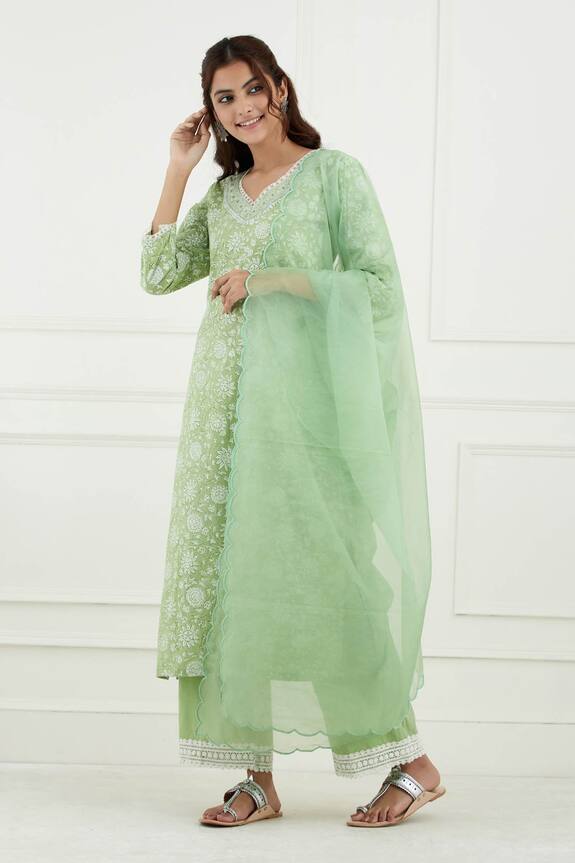 Tashee Cotton Floral Print Kurta Set
