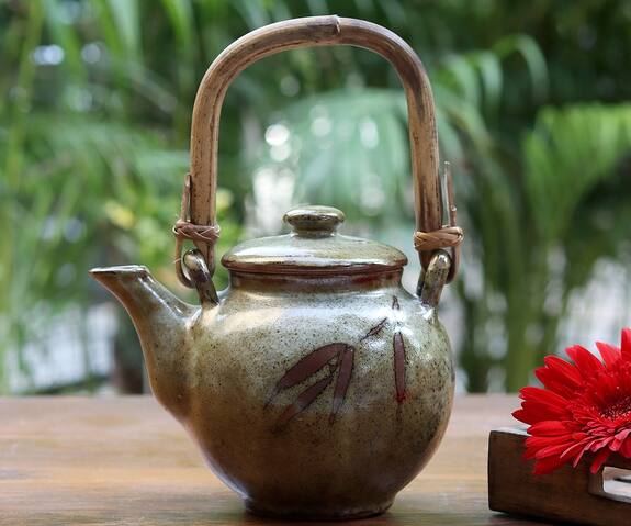 Nakshikathaa - Homeware Teapot With Cane Handle
