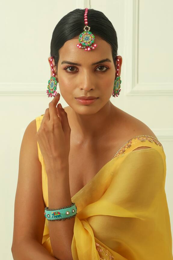 NakhreWaali Pushpa Handcrafted Maangtikka