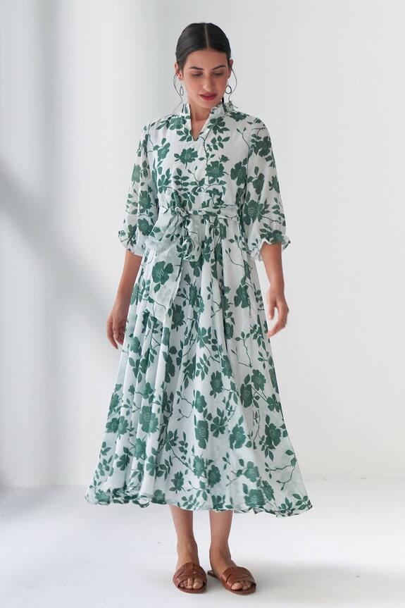 Negra Elegante Lovestruck Floral Print Dress