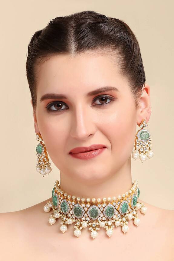 Auraa Trends Floral Carved Stone Choker Set