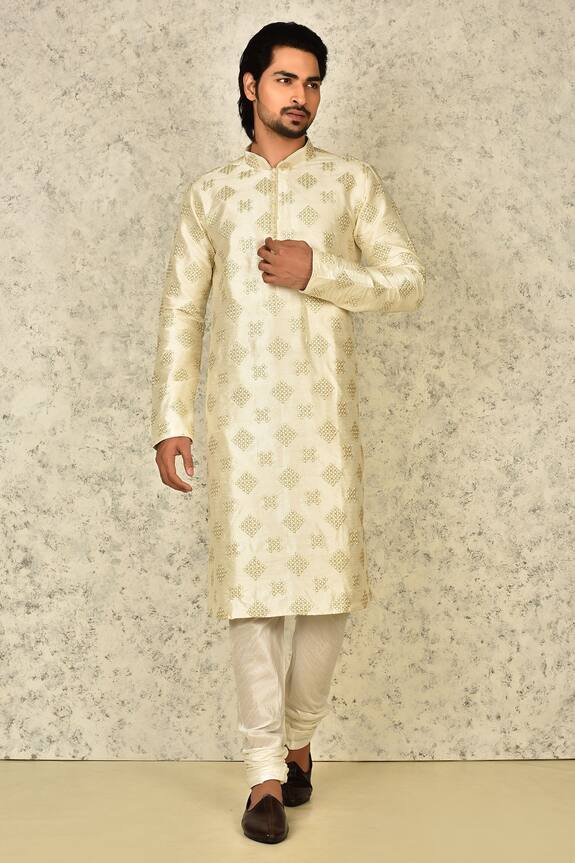 Arihant Rai Sinha Embroidered Kurta