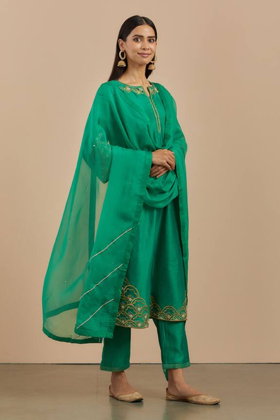 Priya Chaudhary Chanderi Silk Kurta Set