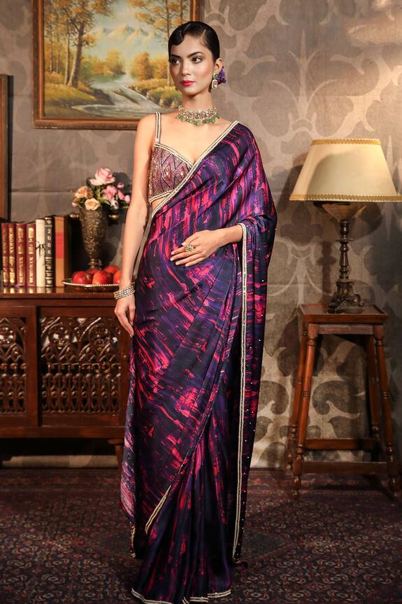 LAXMISHRIALI Abstract Print Saree With Blouse