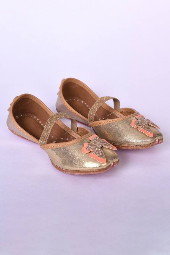 Nayaab by Aleezeh Butterfly Embellished Juttis