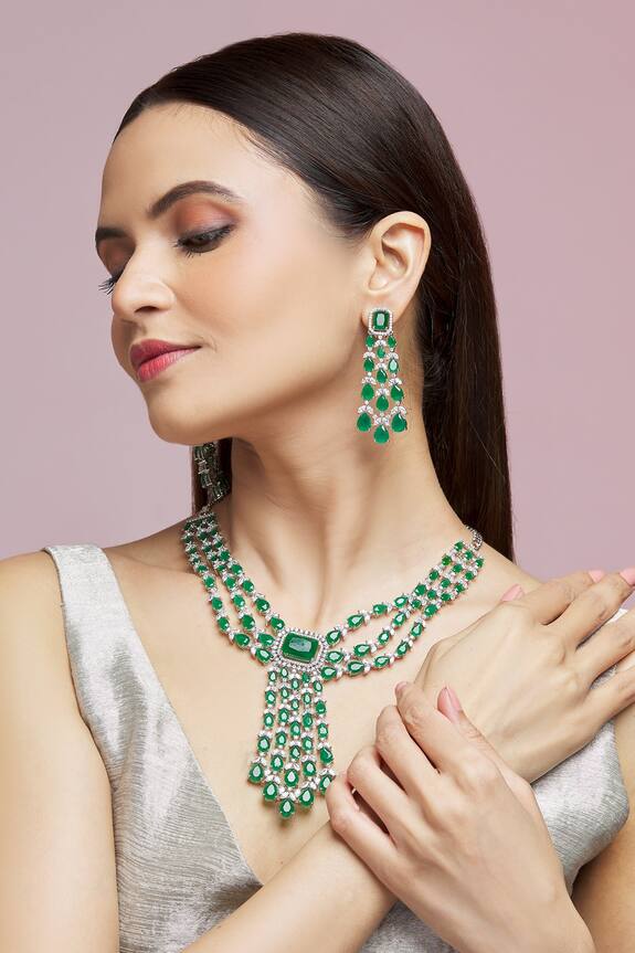 Chaotiq By Arti Emerald Stone Drop Necklace Set