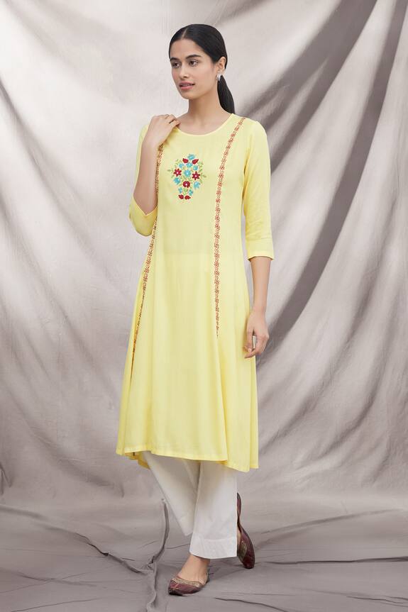 Nazaakat by Samara Singh Cotton Kurta