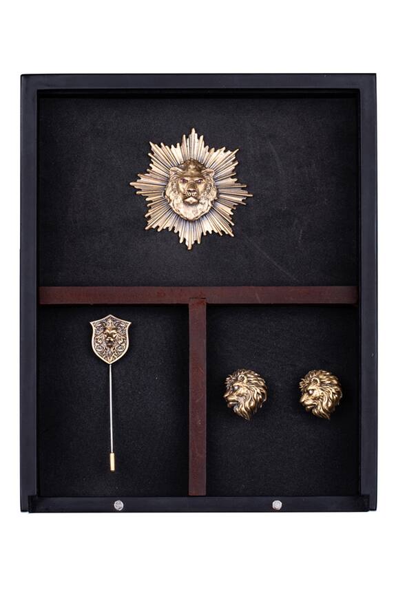Cosa Nostraa Leo Cufflink, Brooch & Lapel Pin Set
