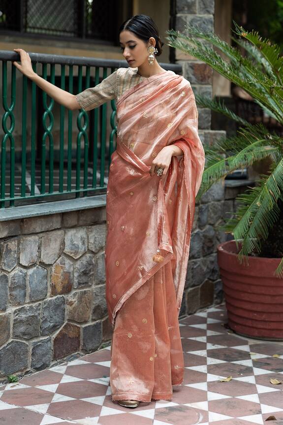 Deepthee Floral Embroidered Saree With Blouse