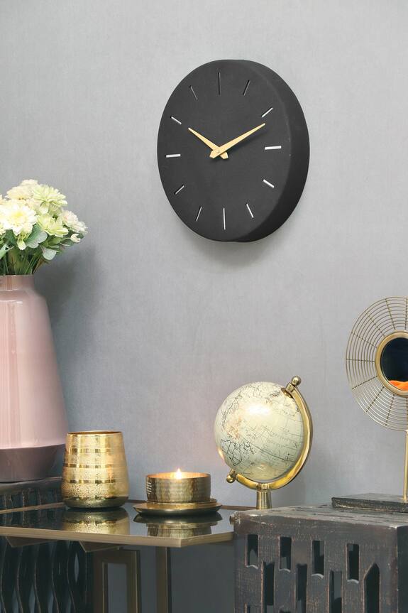 Cocovey Homes Metal Wall Clock