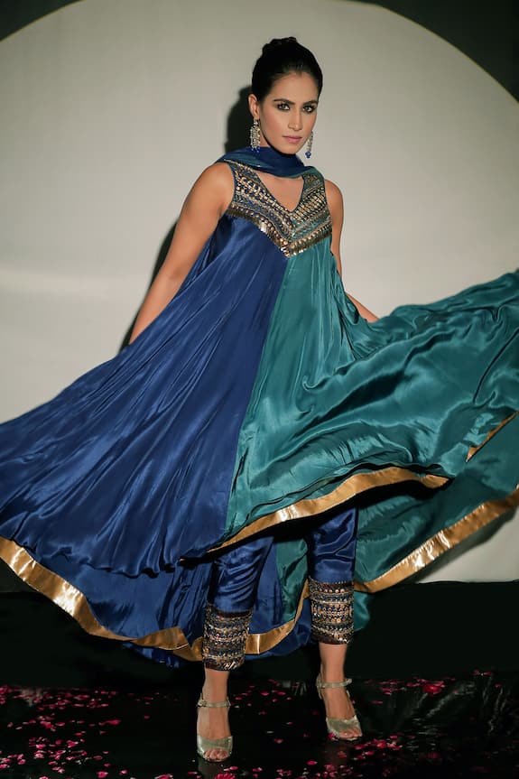 Jubinav Chadha Embroidered Asymmetric Kurta Set