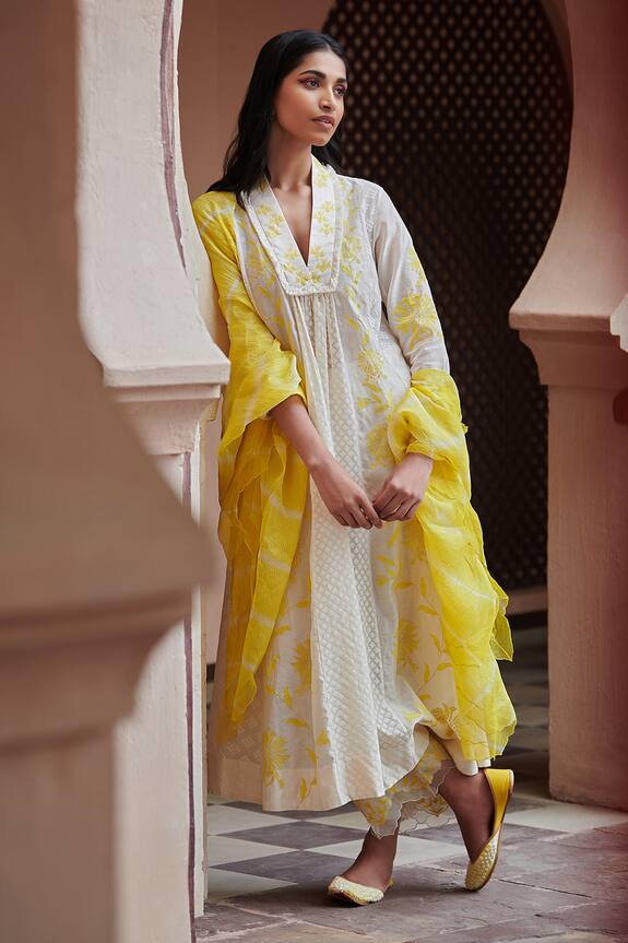 Amrita Thakur Chanderi Panelled Kurta Set