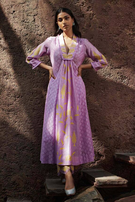 Amrita Thakur Chanderi Panelled Kurta Set