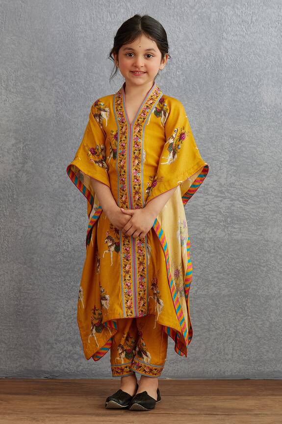 Torani Sunehra Aqsa Kameez Kaftan Set