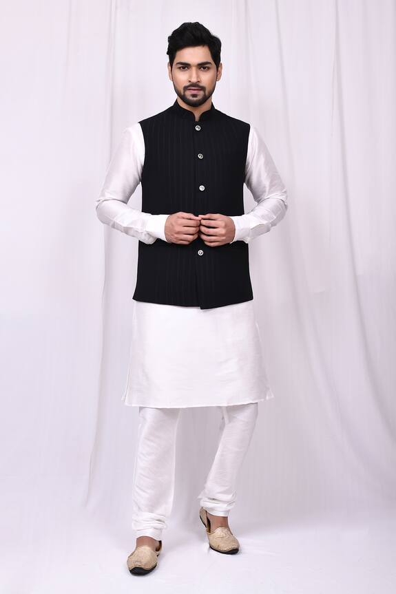 Samyukta Singhania Zari Work Nehru Jacket Kurta Set