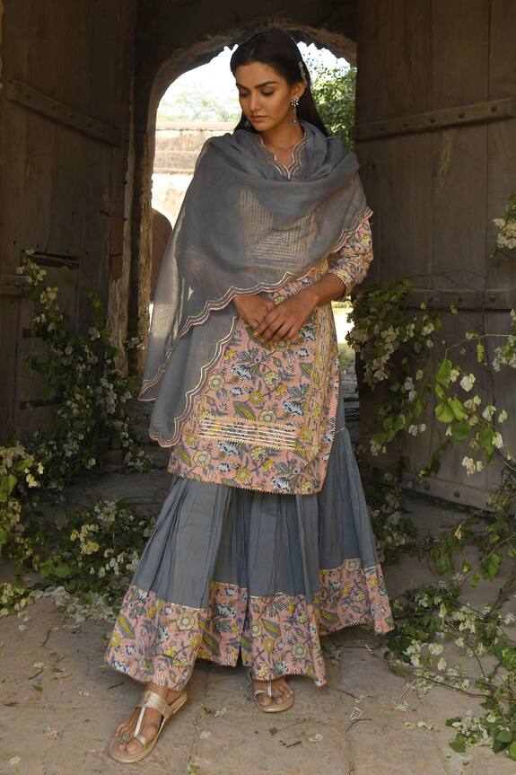 Karaj Jaipur Printed Kurta Set