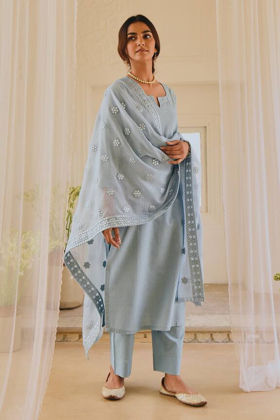 Karaj Jaipur Kurta Set With Embroidered Dupatta
