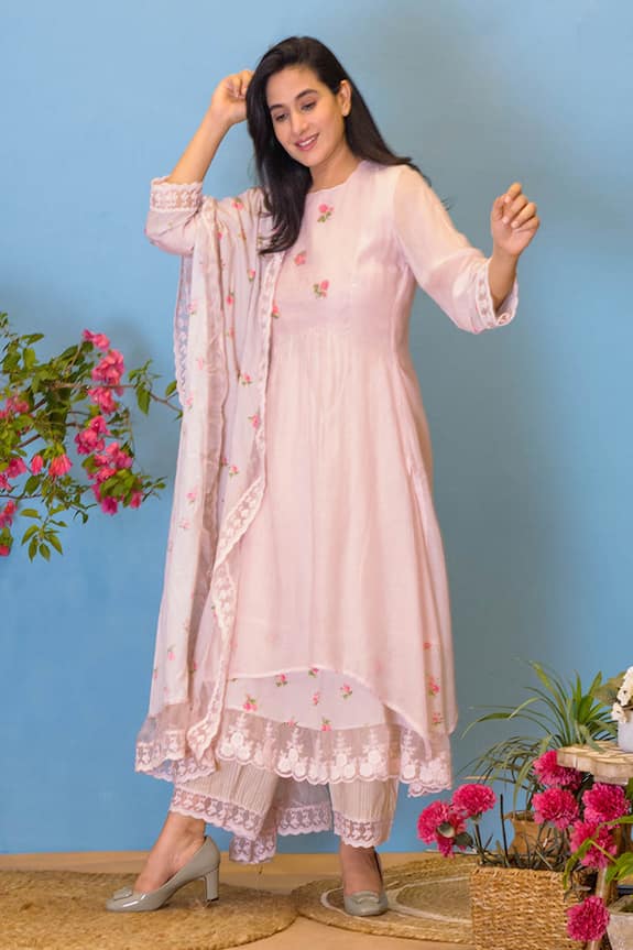 Naaz By Noor Embroidered Kurta Set