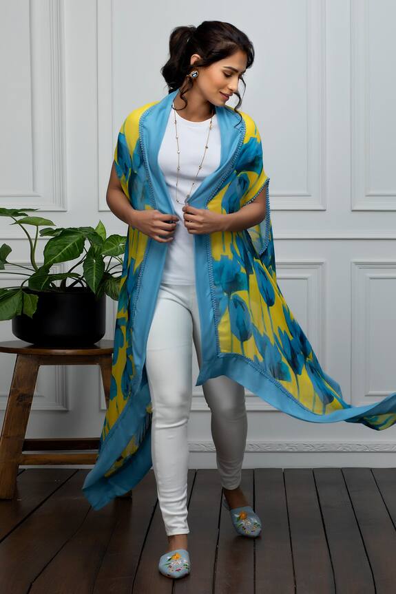 Rhe-Ana Floral Print Cape